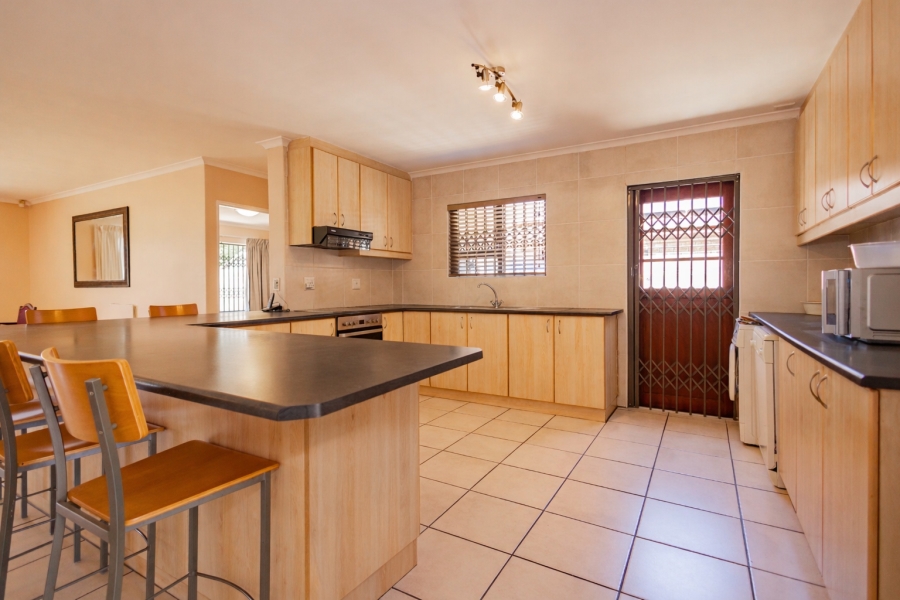 3 Bedroom Property for Sale in Tara Western Cape